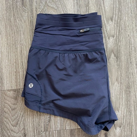 Lululemon HR shorts - Picture 4 of 4